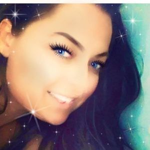 Meet your Posher, Rhiannon maclean